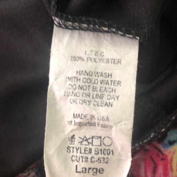 Let Them Eat Cake floral & black short skirt - Picture 5 of 9